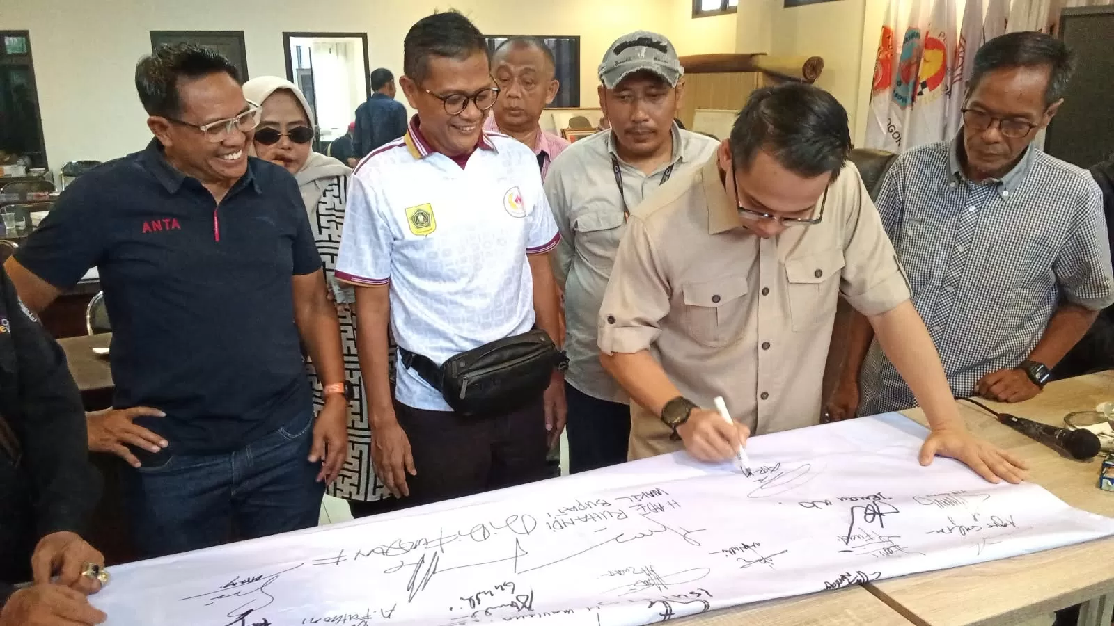 Arif Rochmawan Terima Audiensi PETISI 26, KONI Bogor Dukung Anti-Korupsi
