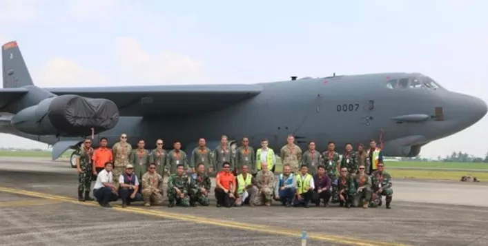 Bersejarah! Latihan Cope West 2023: Pesawat Pengebom B-52 AS Dan F-16 ...