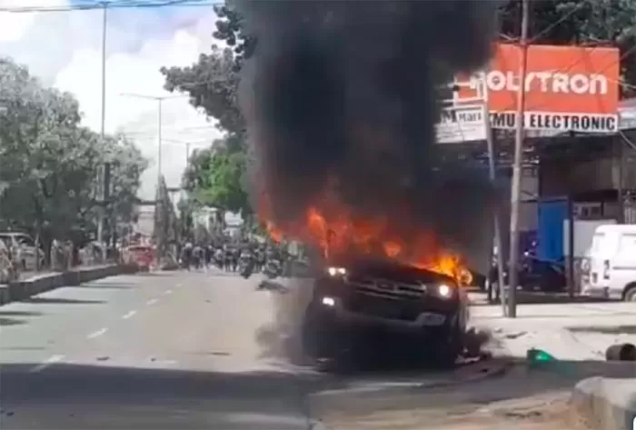 Arak arakan Jenazah Lukas Enembe Ricuh Massa Rusak Fasilitas