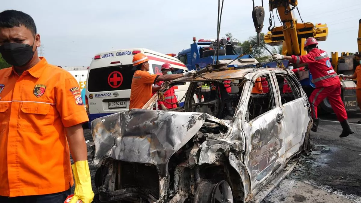 Ini Penyebab Kecelakaan Maut Di KM 58 Tol Jakarta-Cikampek - Kabar On Time