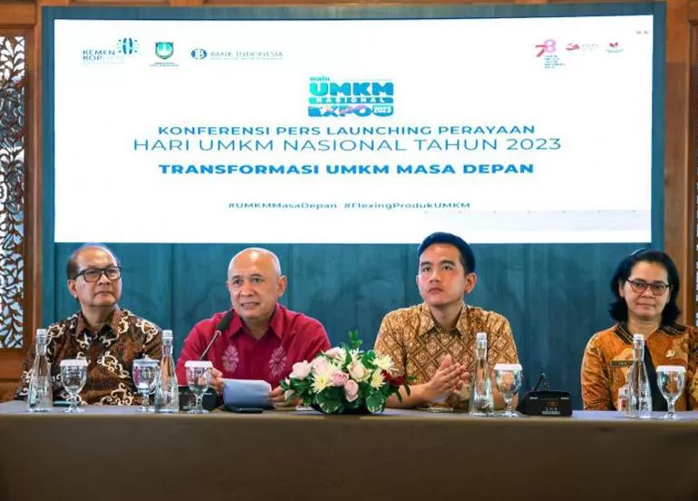 MenKopUKM Teten Masduki: Transformasi UMKM Masa Depan - Tema Perayaan ...