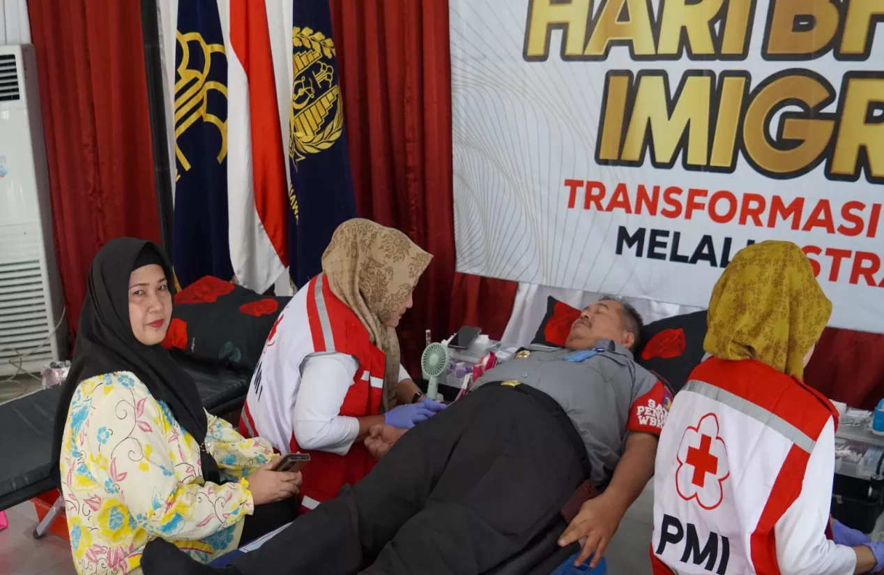 Donor darah oleh Kantor Imigrasi Wonosobo, Jawa Tengah, dalam rangkan Hari Bhakti Imigrasi (HBI) 2024. (Foto: Ist).