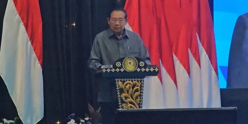 Presiden ke-6 RI Susilo Bambang Yudhoyono (SBY) jadi pembicara dalam kuliah umum di Lemhannas, Jakarta Pusat pada Senin, 23 Februari 2026. 