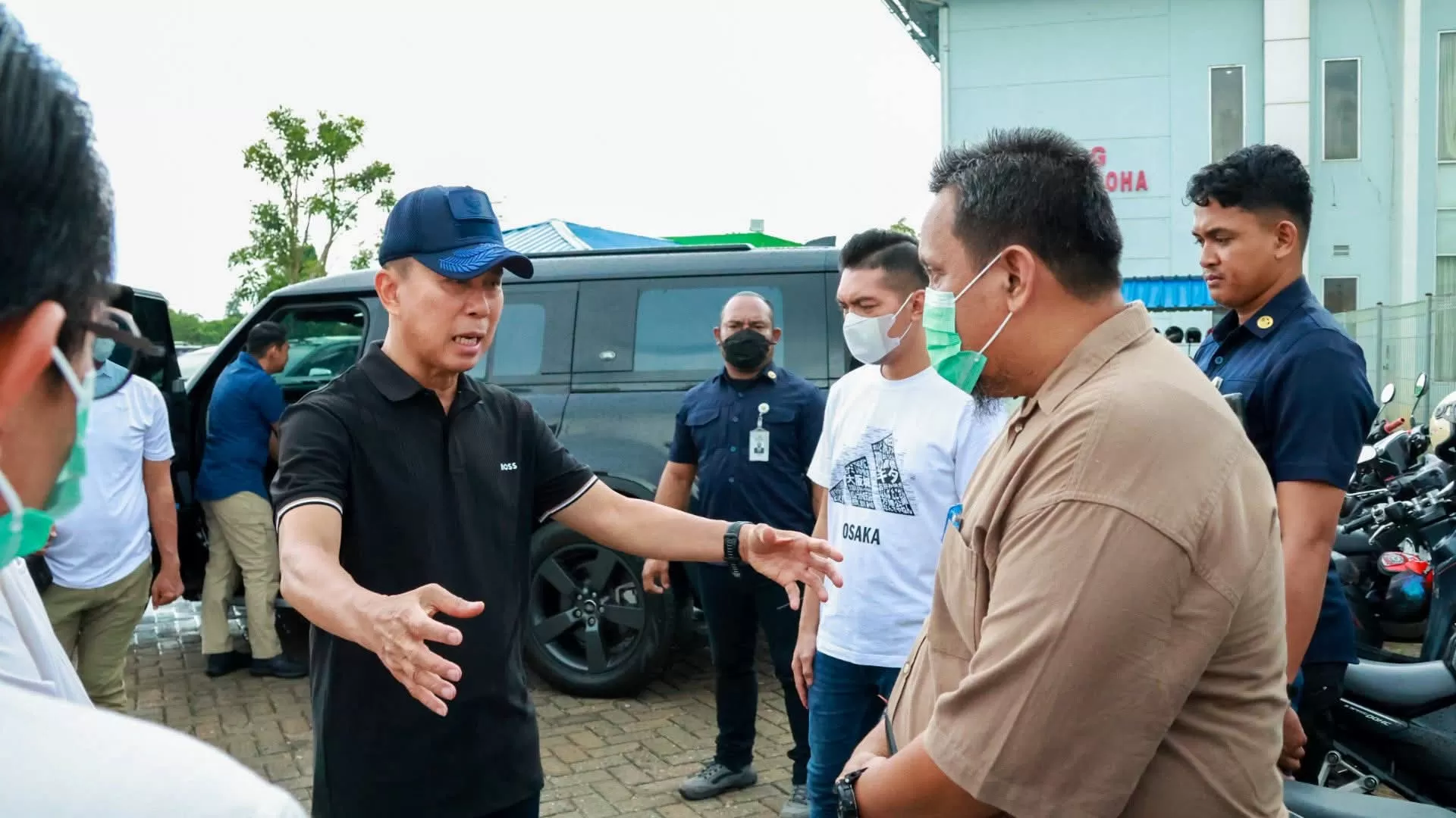 Gubernur Sultra saat meninjau RSUD Bahteramas
