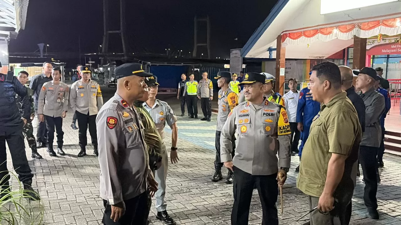 Kapolda Sultra saat melakukan patroli sekaligus mengecek pos Pengamanan Operasi Anoa