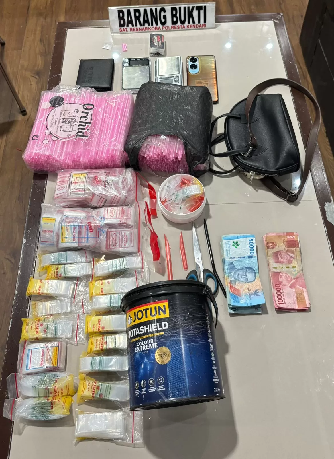 Barang bukti pengungkapan kasus narkoba