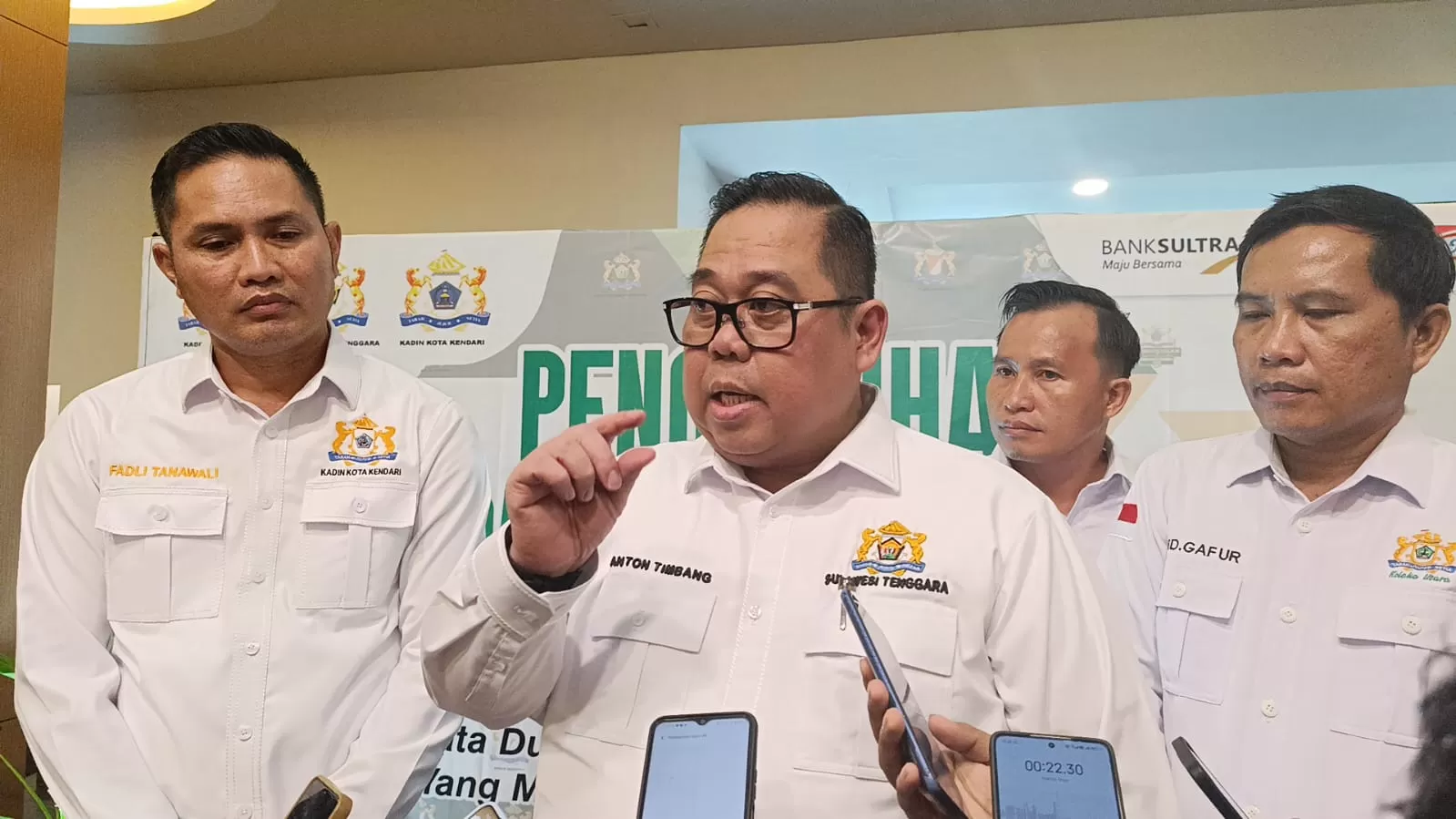 Ketua Kadin Sultra Anton Timbang