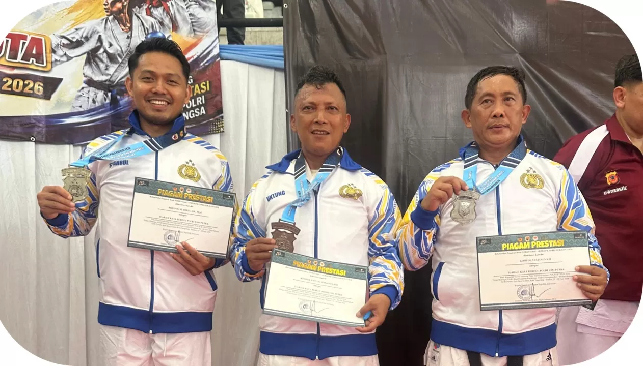 Personel Polda Sultra berhasil memboyong 10 mendali pada ajang Kapolri Cup Karate