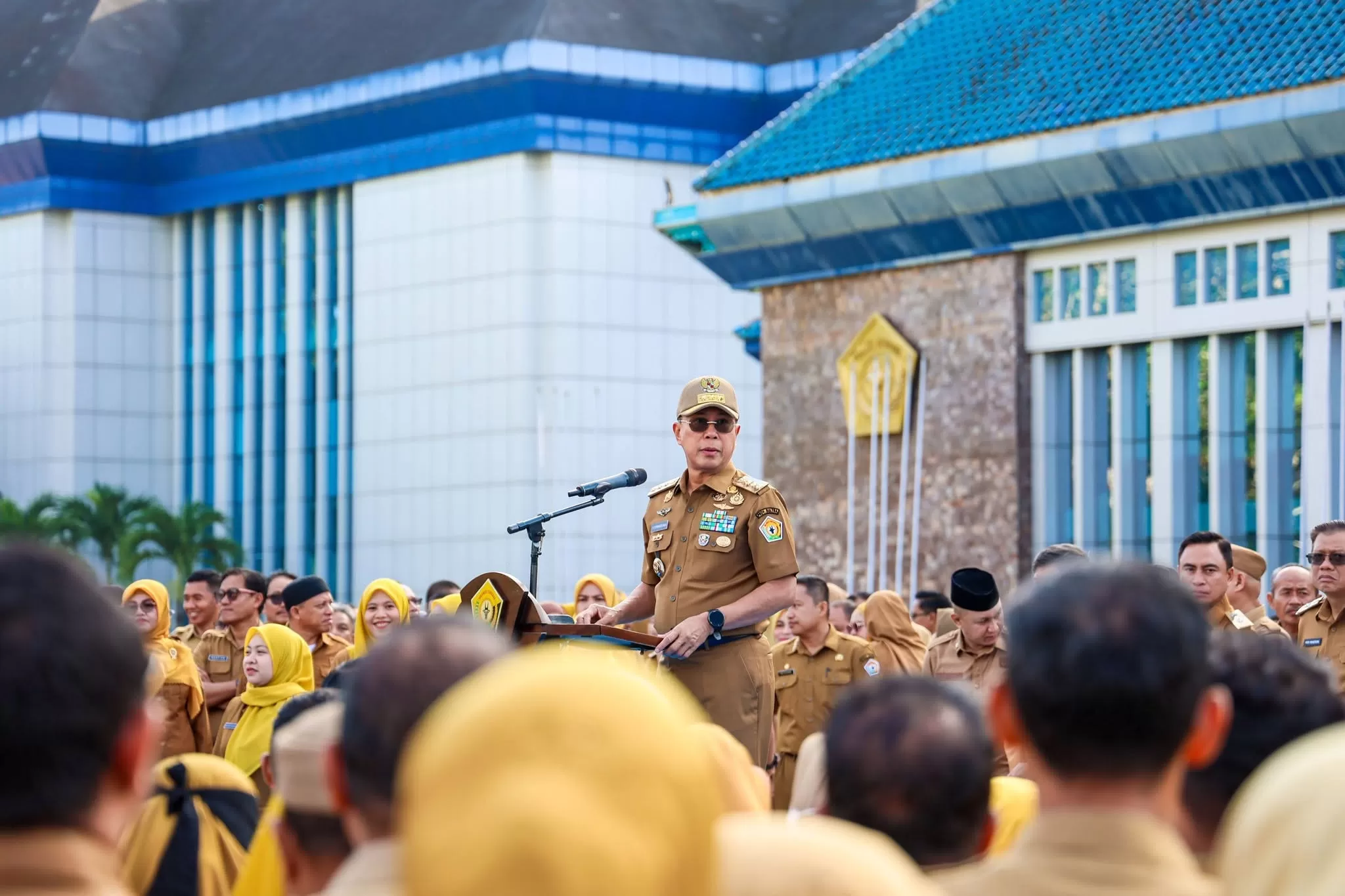 Gubernur Sultra ASR saat memberikan arahan ke ASN lingkup Pemprov Sultra.