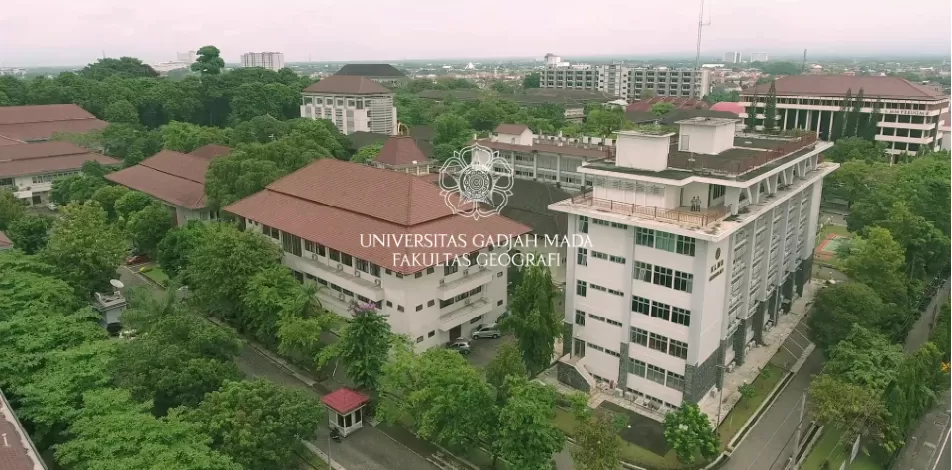 TOP 10 Universitas Terbaik Di Indonesia 2023 Versi Webometrics! Kampus ...