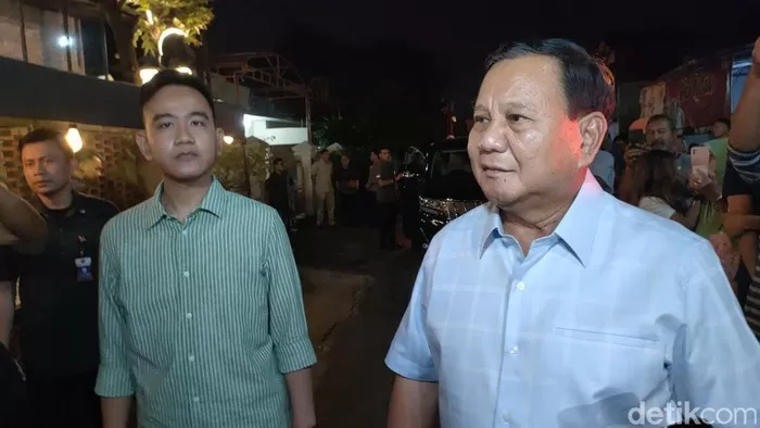 Gibran Rakabuming dan Prabowo Subianto. Foto: Detik.com