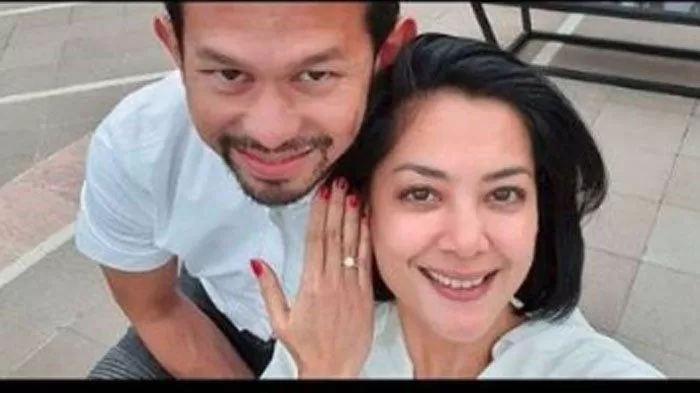 Bani Mulia dan Lulu Tobing. Foto: Tribunnews.com