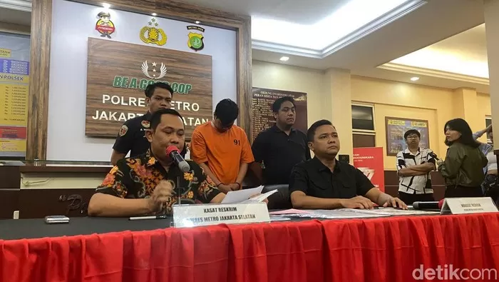 Penipu konser Coldplay Jakarta ditangkap. Foto: Detik.com