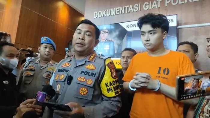 Leon Dozan, anak Willy Dozan. Foto: Detik.com