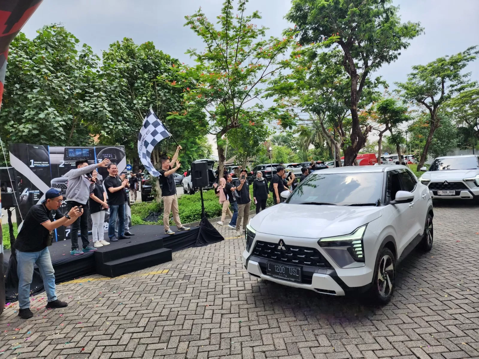 Sermoni perayaan penyerahan unit Mitsubishi Xforce di Surabaya (MMKSI).