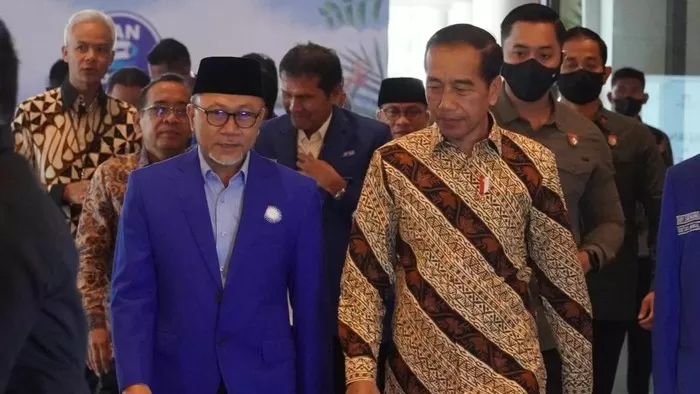 Zulkifli Hasan dan Presiden Joko Widodo (Jokowi). Foto: Detik.com
