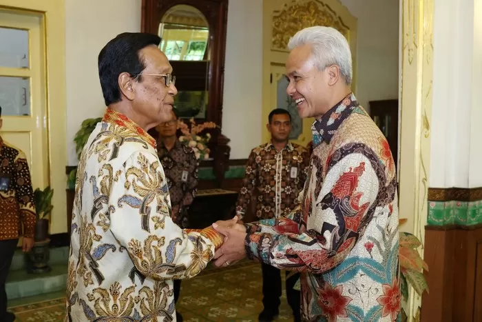 Sultan Hamengku Buwono X dan Ganjar Pranowo. Foto: Detik.com