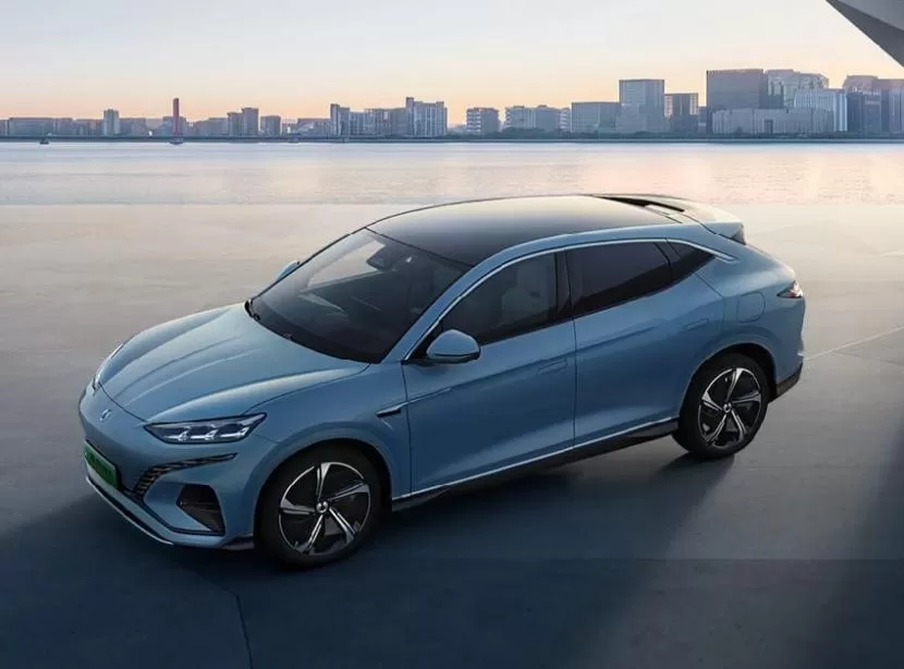 BYD, pabrikan China yang berhasil memperoleh penjualan tinggi pada 2023.