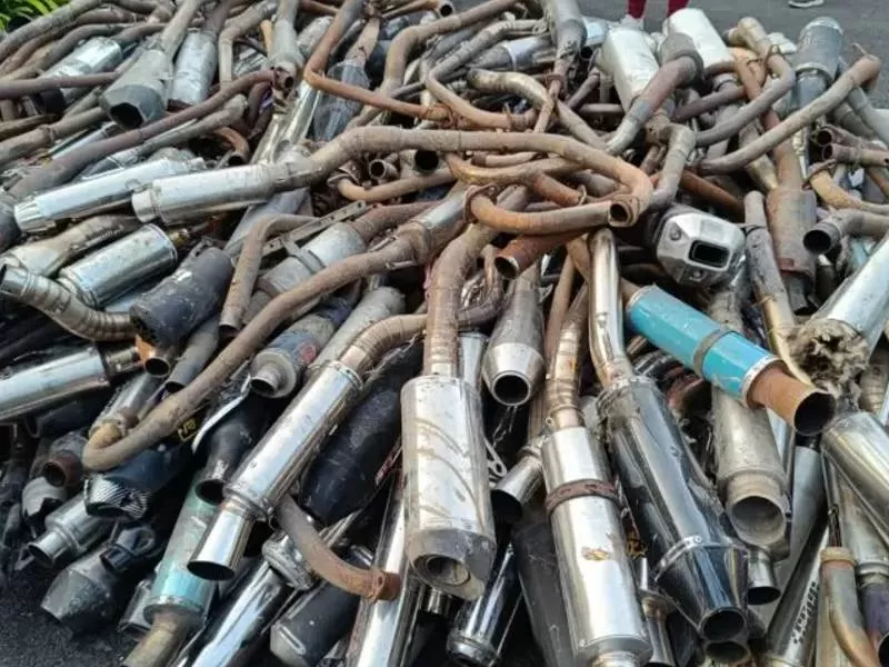 Ilustrasi knalpot brong.