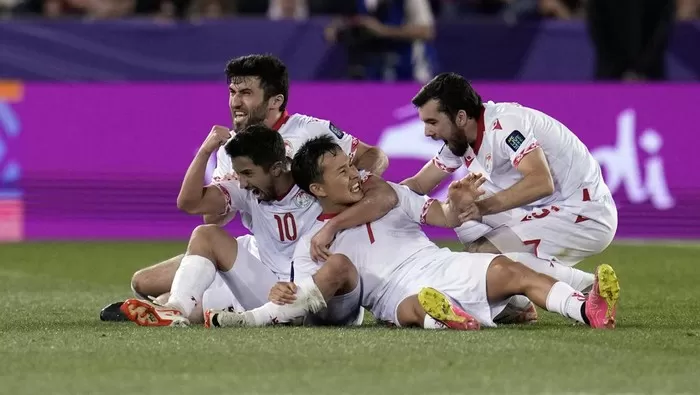 Tajikistan lolos ke babak 16 besar Piala Asia 2023 sebagai runner-up Grup A. Foto: Detik.com