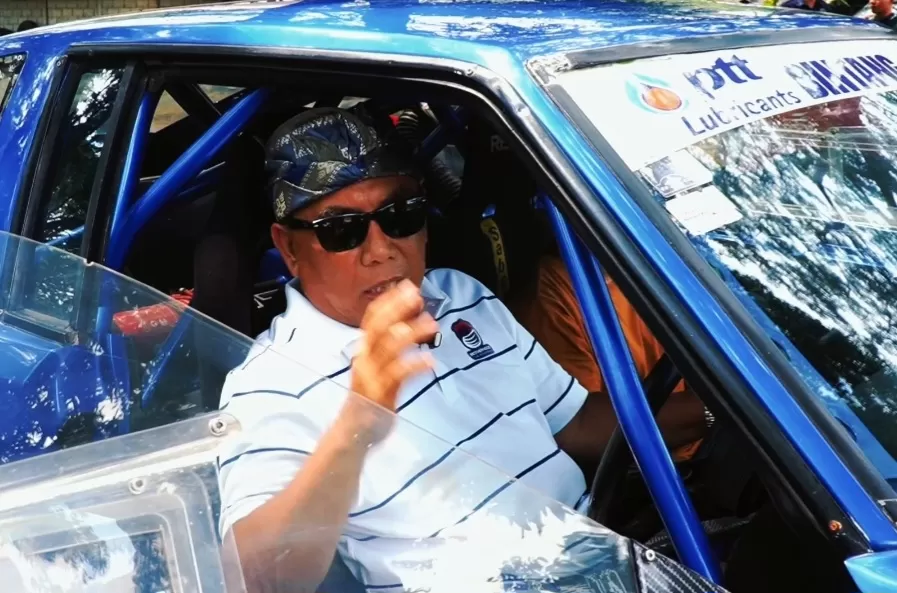 Bupati Jembrana I Nengah Tamba SH bersiap gaspol jajal lintasan Sprint Rally di Jembrana Bali