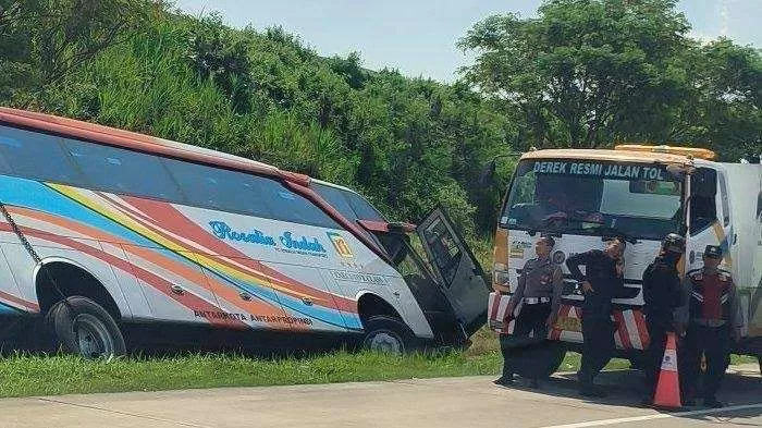 Kecelakaan bus Rosalia Indah, salah satu kecelakaan yang tercatat Polri dalam operasi ketupat 2024.