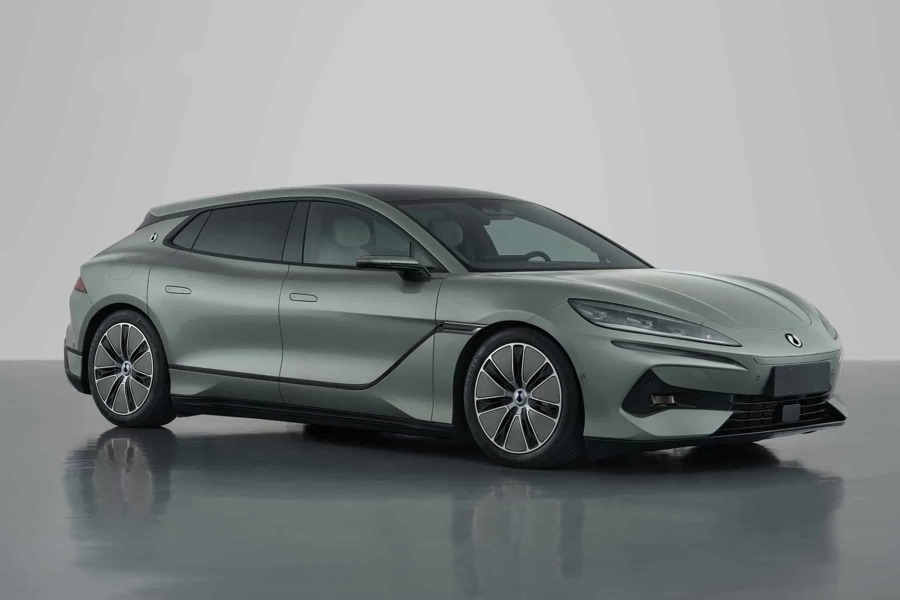 Denza Z9 GT Versi PHEV bakal diluncurkan di pasar Eropa bulan ini.