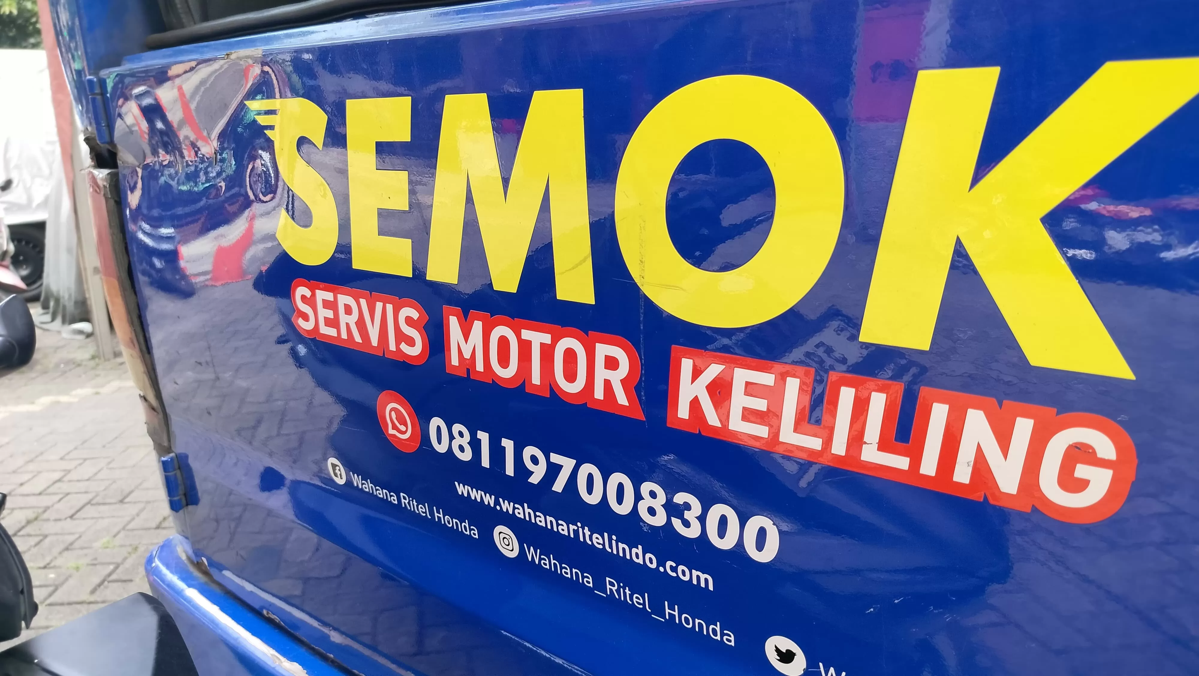 Semok, program servis motor dari PT Wahaartha Ritelindo telah melayani kepada 1.000 lebih konsumen motor Honda periode Januari hingga April.
