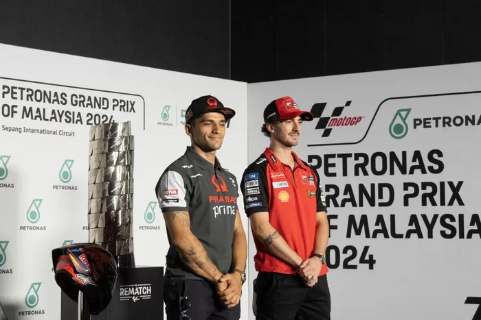 Jorge Martin (kiri) dan Francesco Bagnaia (kanan)