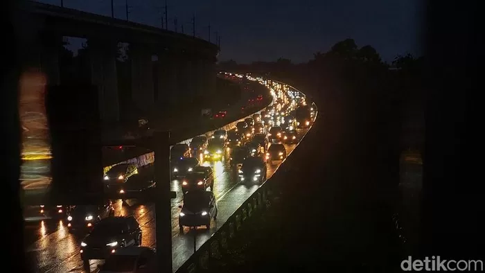 Arus balik mudik Lebaran 2025 di Tol Cipularang