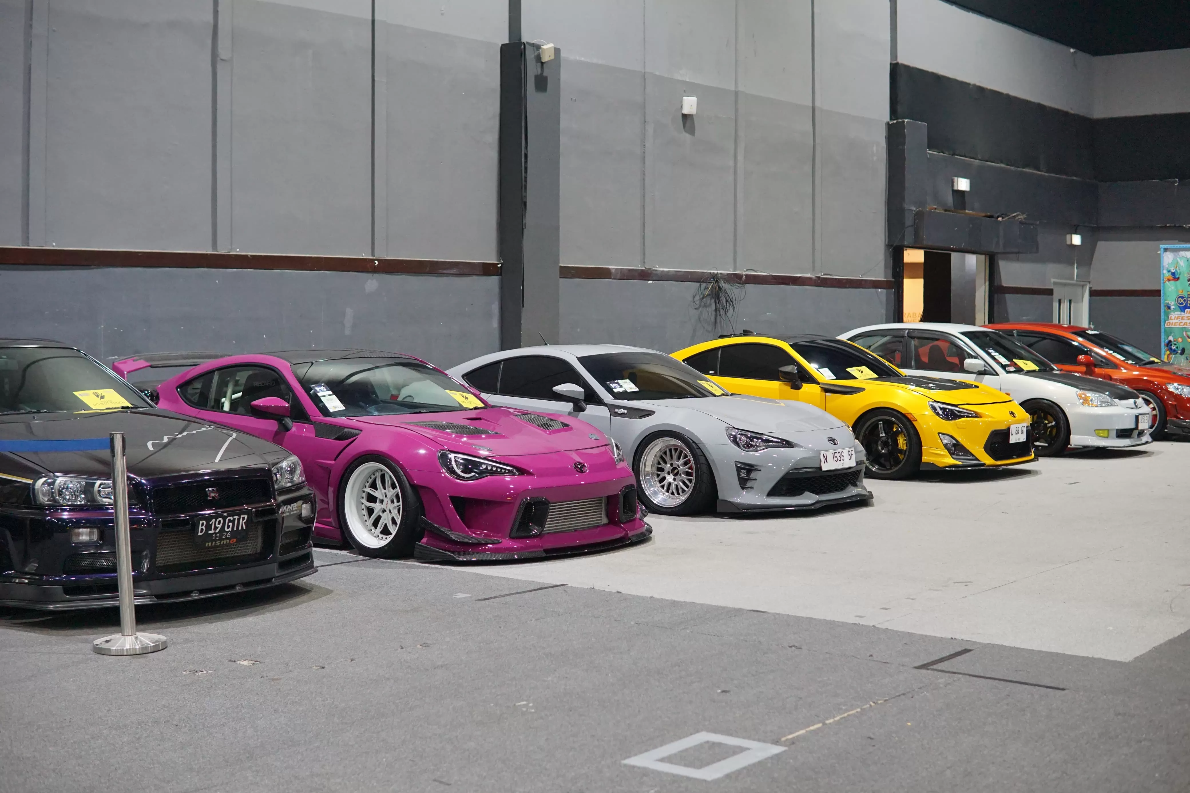 Mobil modifikasi di IMX Surabaya 2025