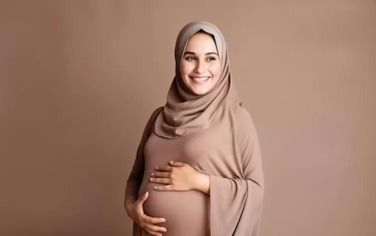  ilustrasi ibu hamil menjagan kehamilannya berdasarkan anjuran yang diterima (GENMUSLIM.id/dok  Freepik)