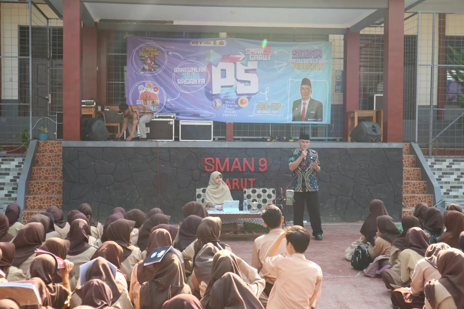 Kesehatan mental Pelajar dalam kegiatan P5 di SMAN 9 Garut ((Foto: GENMUSLIM.id/dok: Istimewa/ Pubdekdok SMAN 9 Garut))