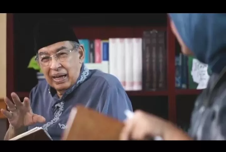 Penjelasan Prof. Quraish Shihab terkait perbedaan Yahudi, Bani Israil dan Ahlul Kitab. ((Foto: GENMUSLIM.id/dok: Instagram @quraish.shihab))