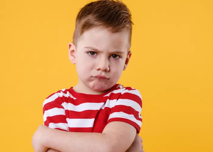 Parenting islami yang bisa diterapkan orang tua dalam menghadapi anak berbohong ((GENMUSLIM.id/ dok: Freepik / @drobotdean ))