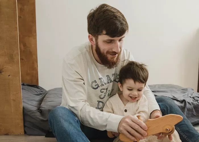 Ilustrasi Hal Yang Tidak Boleh Orang Tua Lakukan Dalam Mendidik Anak ((Foto: GENMUSLIM.id/dok: Pexels/Arina Krasnikova))