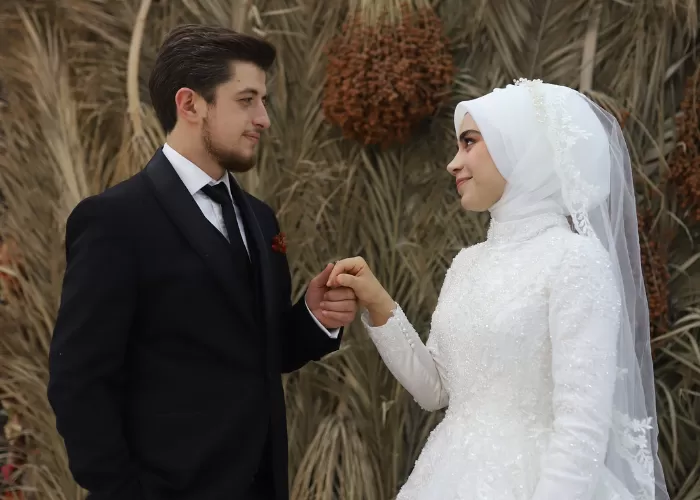 taaruf merupakan salah satu jalan menuju pernikahan impian yang sesuai dengan syariat agama ( (Foto: GENMUSLIM.id/dok: canva.com))