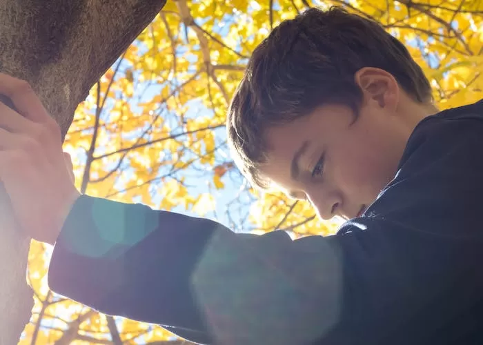 Ilustrasi menghukum anak dalam proses pengasuhan  ((Foto: GENMUSLIM.id/ dok: Pexels/ Trinity Kubassek))