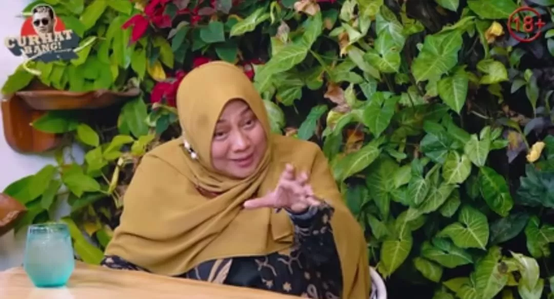 dr Aisah Dahlan ( (Genmuslim.id/dok. Youtube Denny Sumargo))