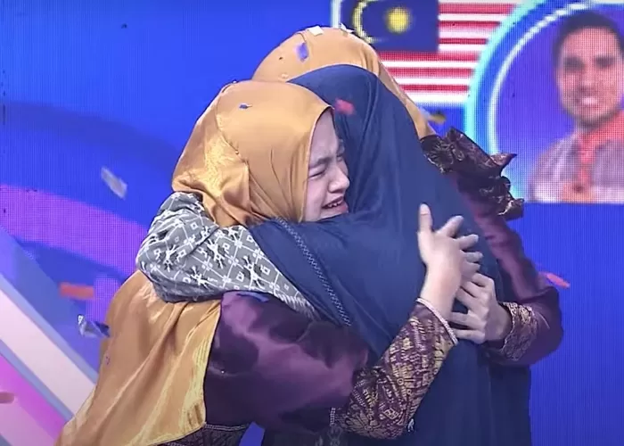 Deretan hadiah yang didapat Rena Reni sebagai juara 1 di AKSI Asia 2024 ((Foto: GENMUSLIM.id/dok: YouTube Indosiar))