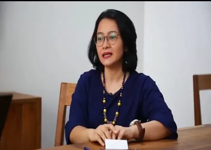 10 kesalahan pola asuh menurut Vera Itabiliana Hadiwidjojo (Foto: GENMUSLIM.id/dok: YouTube @Mommies Daily)