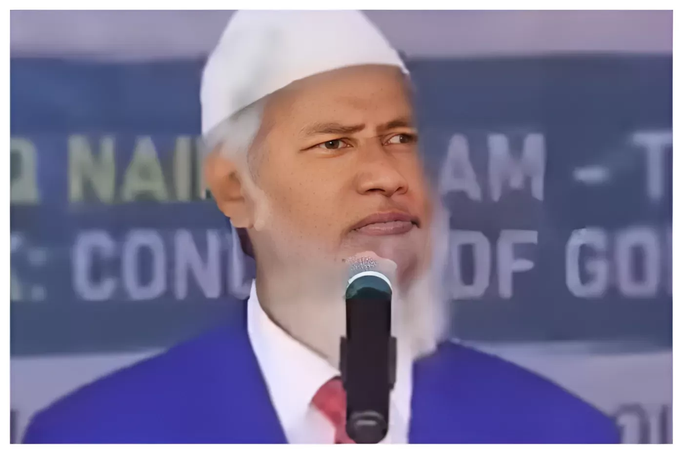 DR Zakir Naik memberikan penjelasan tentang isi surat maryam ayat 71 (GENMUSLIM.id / Dok: Youtube @Islam Akan Menang)