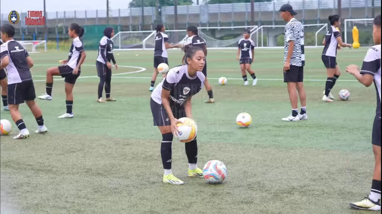 Timnas Indonesia Putri Tengah Bersiap Jelang Uji Coba Kontra Timnas Belanda Putri di Negeri Kincir Angin   ((Foto: GENMUSLIM.id/dok: Youtube Timnas Indonesia))