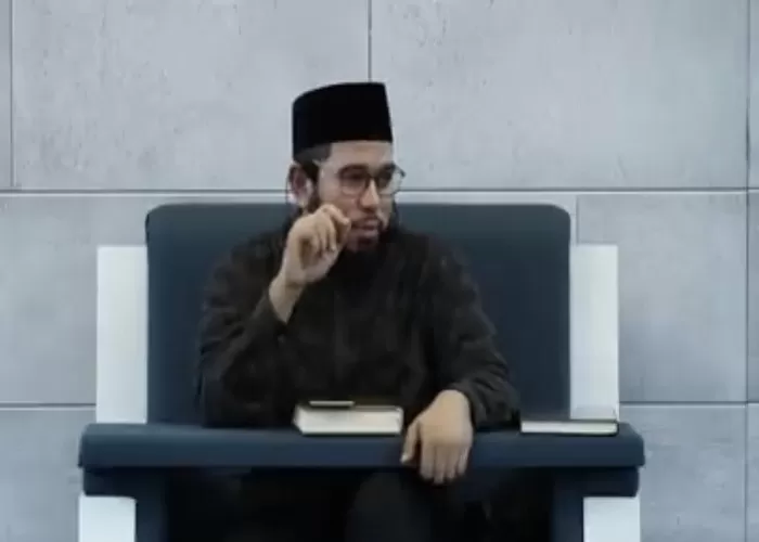 Ustadz Muhammad Nuzul Dzikri menekankan pentingnya wanita memiliki tauhid dalam melewati musibah kehilangan suami.   (Foto: GENMUSLIM/ dok: Youtube Ustadz Muhammad Nuzul Dzikri)