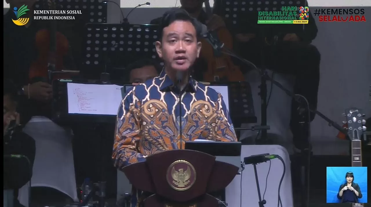 Gibran Rakabuming memberikan pidato dalam puncak acara Hari Disabilitas Internasional di taman ismail marzuki (Foto: GENMUSLIM.id/dok: YouTube Kemensos)