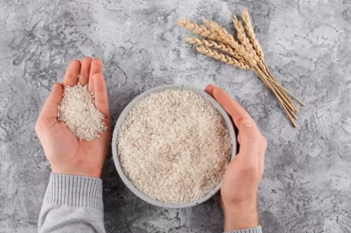 Ilustrasi beras zakat yang diusulkan akan membantu danai Makan Bergizi Gratis  (Foto: GENMUSLIM.id/dok: Freepik)