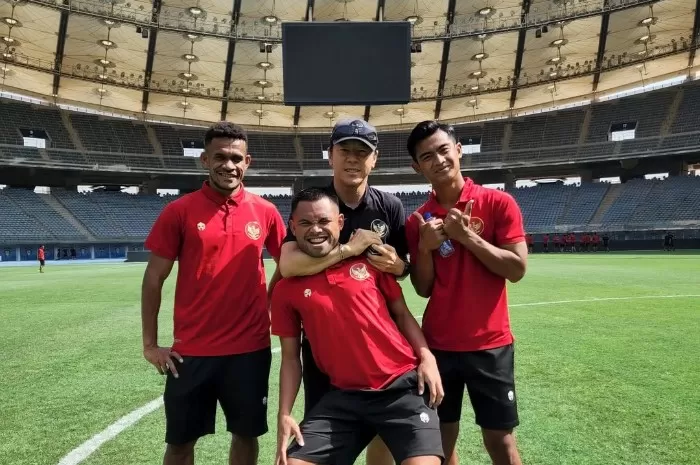 Potret mantan pelatih Timnas Indonesia, Shin Tae-yong saat masih menjadi juru taktik andalan skuad Garuda (Foto: GENMUSLIM.id/dok: Instagram @shintaeyong7777)