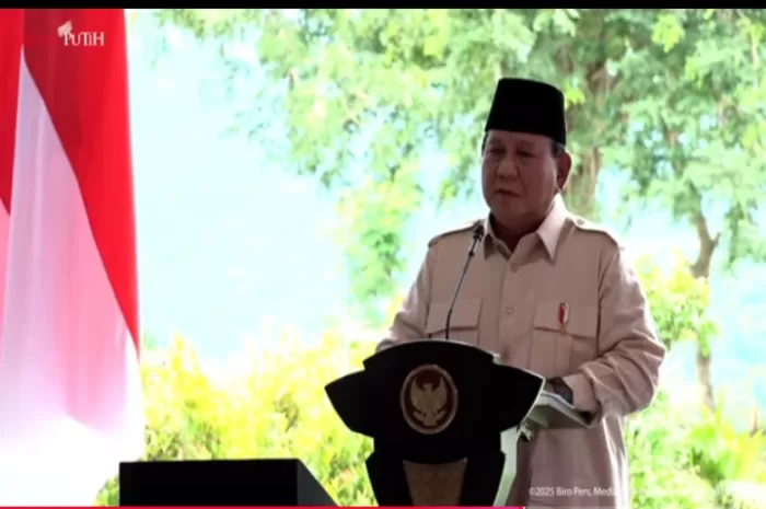 Presiden Prabowo Tanggapi Ucapan Para Siswa Soal Program Makan Bergizi Gratis (Foto: GENMUSLIM.id/dok: YouTube Sekretariat Presiden)