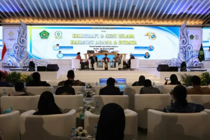 Seminar MTQ Internasional menghadirkan antusias seluruh santri dan mahasiswa dalam seni Kaligrafi (Foto: GENMUSLIM.id/dok: Kemenag)