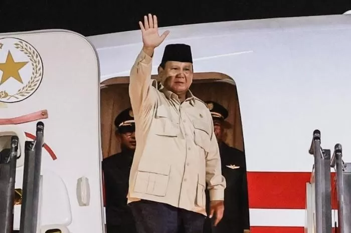 Presiden Prabowo Subianto saat keberangkatan menuju kawasan Timur Tengah, pada Rabu, 9 April 2025 (Foto: GENMUSLIM.id/dok: Instagram @prabowo)